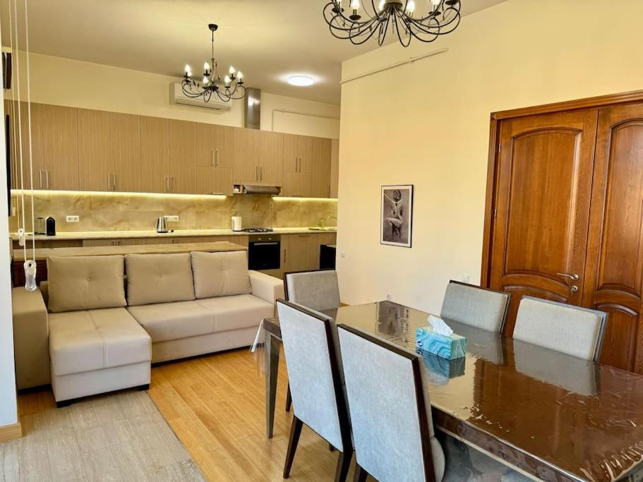Touch The Sky Apartment Erévan Extérieur photo